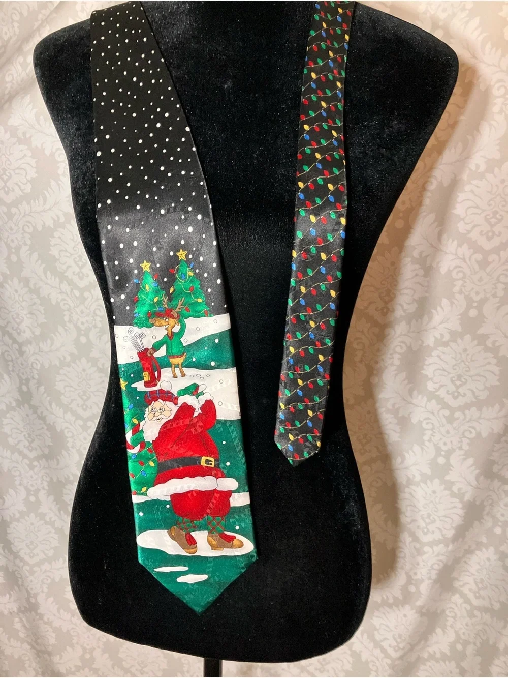 Yule Tie Greetings santa golfing